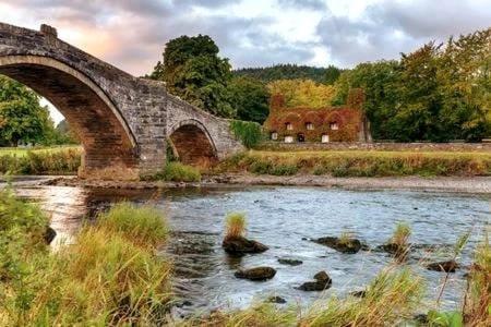 Hand Apartment, Llanrwst, Conwy, Snowdonia Екстериор снимка